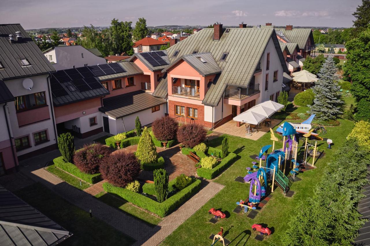 Artis Dom Goscinny Zamość Exterior foto